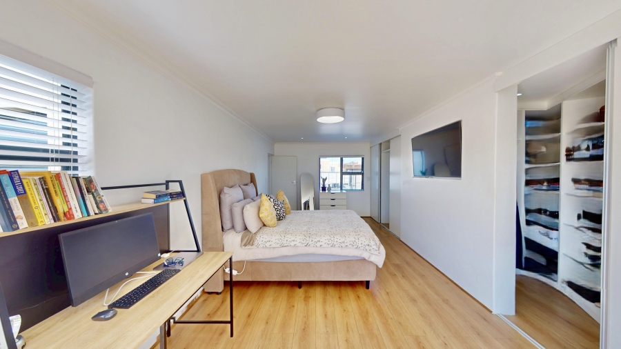 4 Bedroom Property for Sale in Rondevlei Park Western Cape